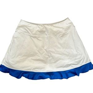 Tennis shirt size small! Built in shorts!